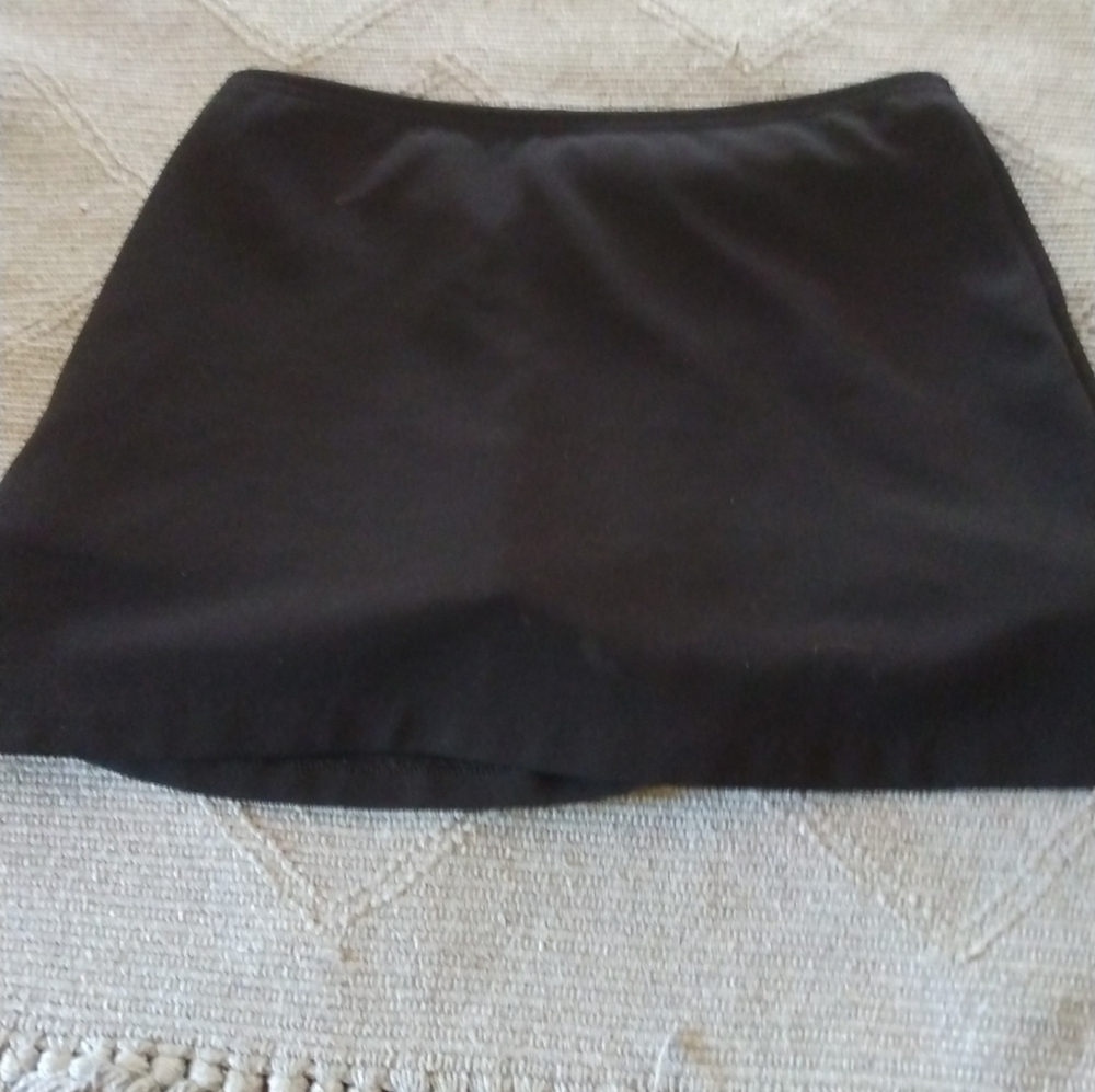 Joe Benbasset Skorts